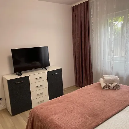 Homestay Casa Cristina Bianca *