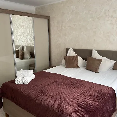 Homestay Casa Cristina Bianca *