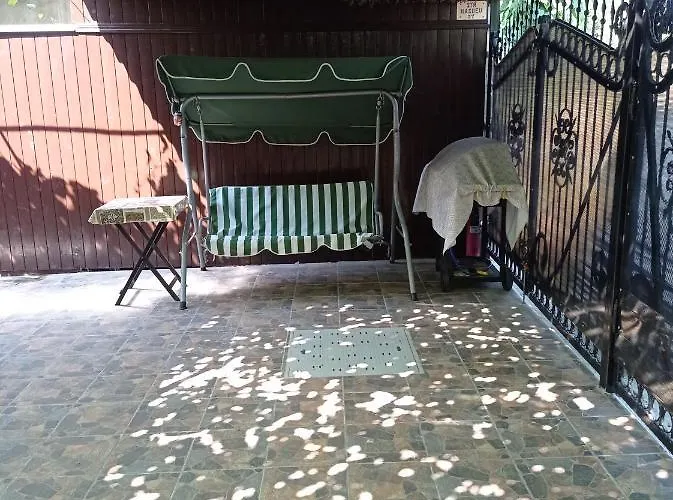 Casa Cristina Bianca Gazde/Camere de închiriat *