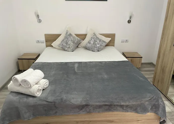 Gazde/Camere de închiriat Casa Cristina Bianca